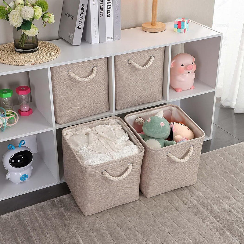 Caja de almacenamiento de tela color caqui con asas de cuerda para armario